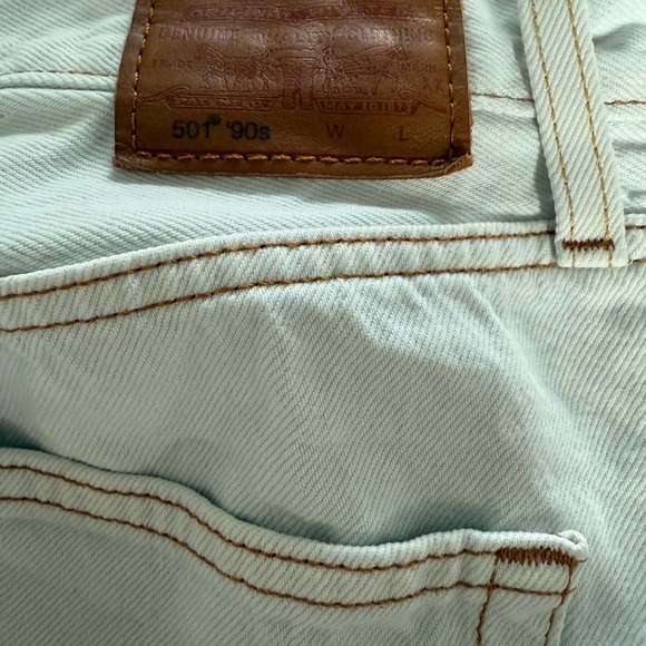 Levi's Light Wash 501 Straight Leg Jeans - Picture 4 of 5